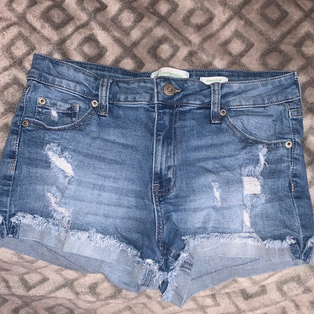 Light blue Jean shorts, 7/28 women’s
